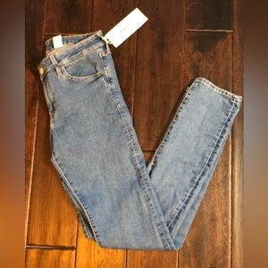 Women’s size 28 skinny low waist jeans from H&M NWT